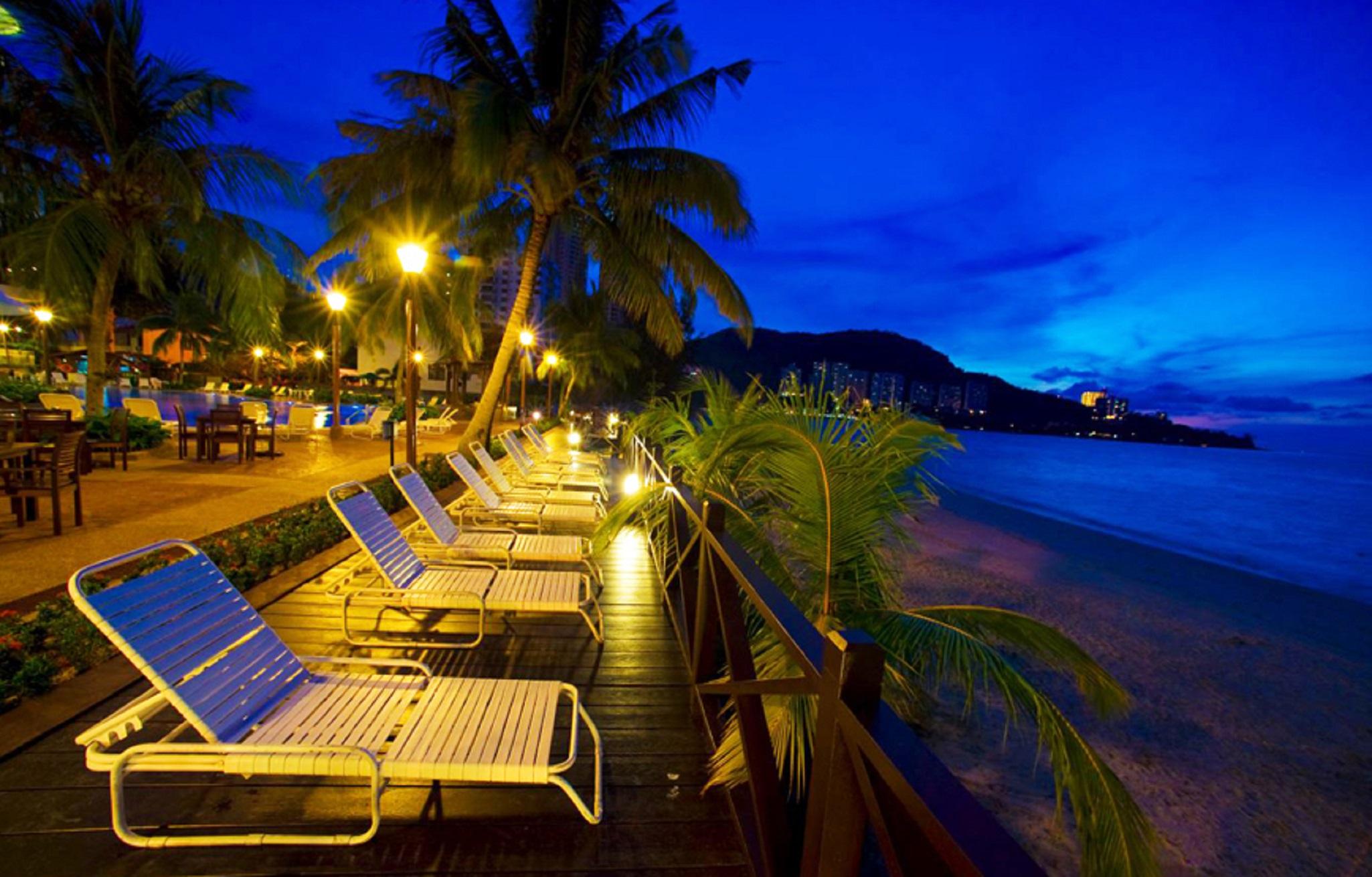 Flamingo Hotel By The Beach, Penang Tanjung Bungah  Exterior photo