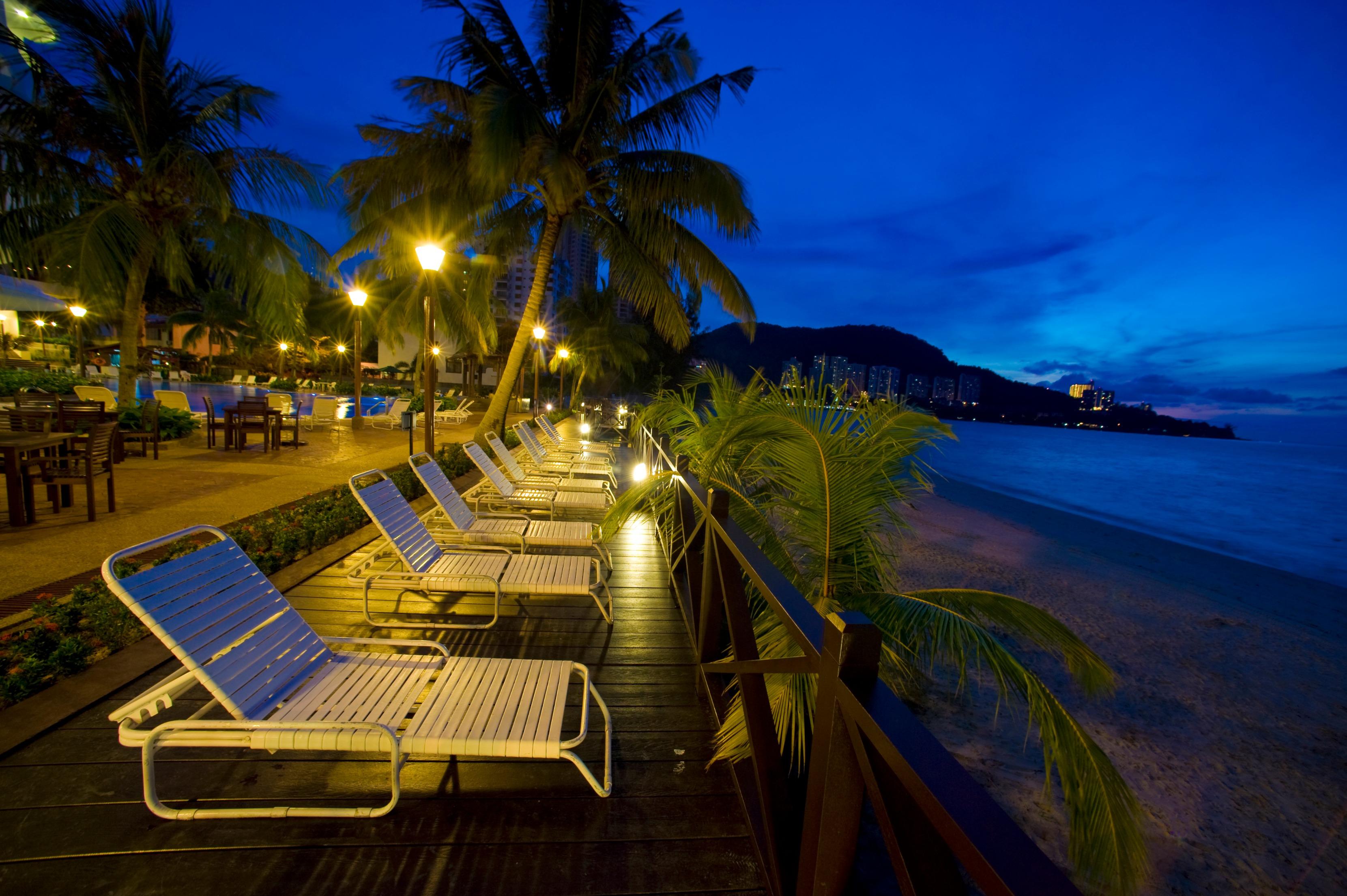 Flamingo Hotel By The Beach, Penang Tanjung Bungah  Exterior photo
