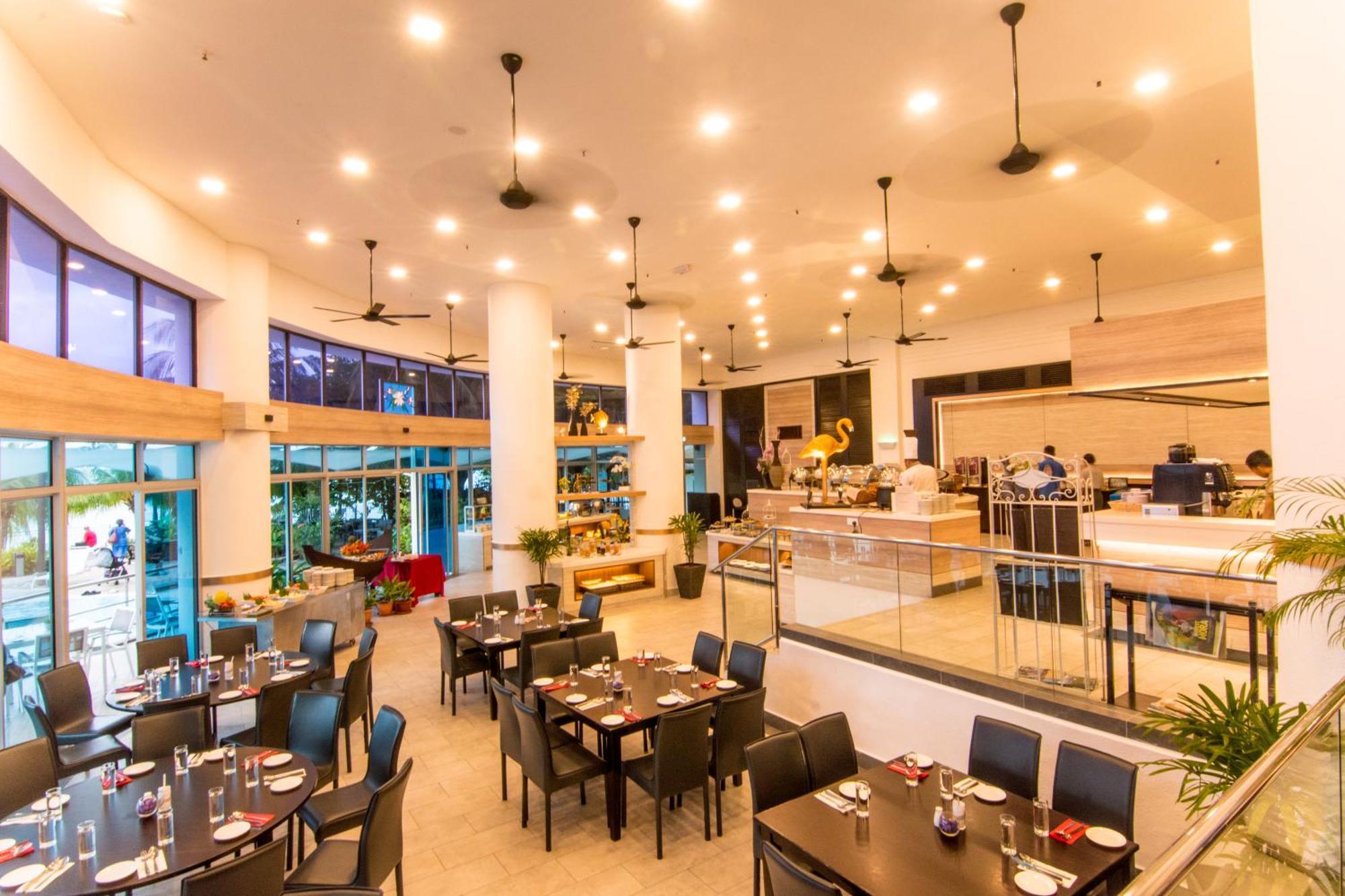 Flamingo Hotel By The Beach, Penang Tanjung Bungah  Exterior photo