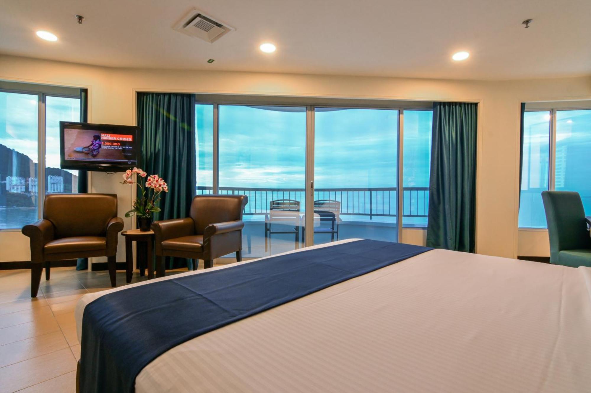 Flamingo Hotel By The Beach, Penang Tanjung Bungah  Exterior photo