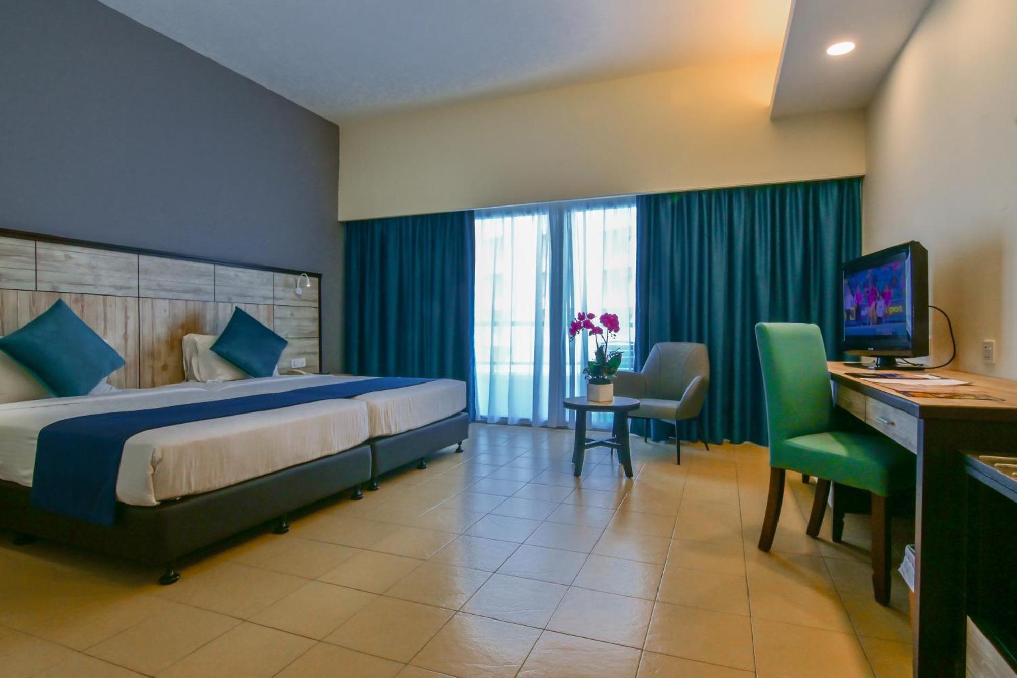 Flamingo Hotel By The Beach, Penang Tanjung Bungah  Exterior photo