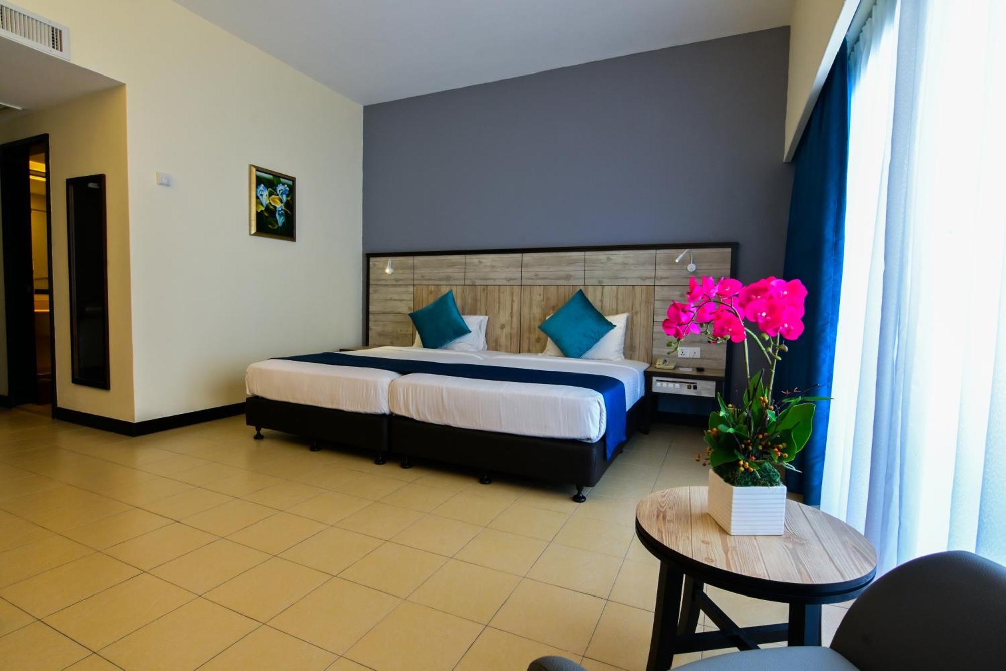 Flamingo Hotel By The Beach, Penang Tanjung Bungah  Exterior photo